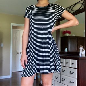 Old Navy flowly striped T-shirt dress